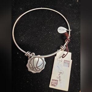 New Bella Ryann Women’s Silver Tone Basketball Slide on Expandable Bracelet
